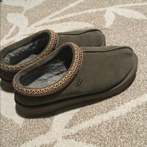 UGG Forest Green Suede Slippers size 8 women